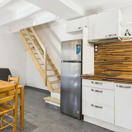 Apartment Duplex Climatise Avec Terrasse, 1 Chambre, Parking Prive, Proche - Fr-1-326-559 *