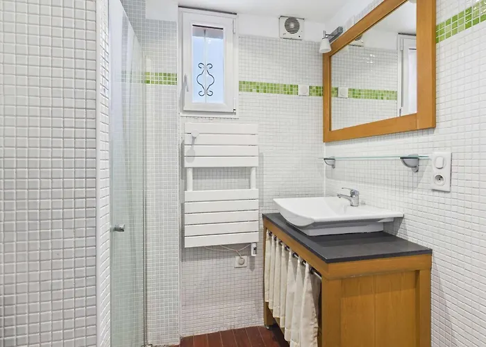 Duplex Climatisé Avec Terrasse, 1 Chambre, Parking Privé, Proche - Fr-1-326-559 *